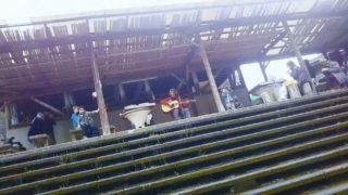 雨の日は雨に歌え「ブルーバザール2」が終了。キャンピングカーで森の旅294日目。