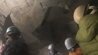 【演奏動画あり】無数のツルハシの跡を。レポート「笏谷石見学＆ごろんコンサート」＠福井県福井市