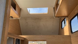 内装はがし難しい！キャンピングカーを自分で解体して組み立てたい⑨